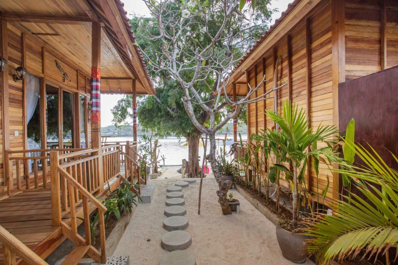 Wooden Beach Sunset Cottages Нуса Лембонган Екстериор снимка